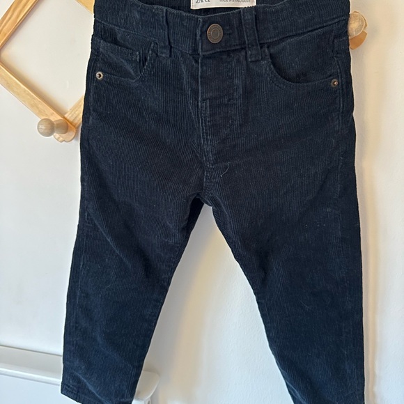 ✨ ZARA Baby Corduroy Pants — Size 18–24 Months 🖤✨ - Picture 2 of 4